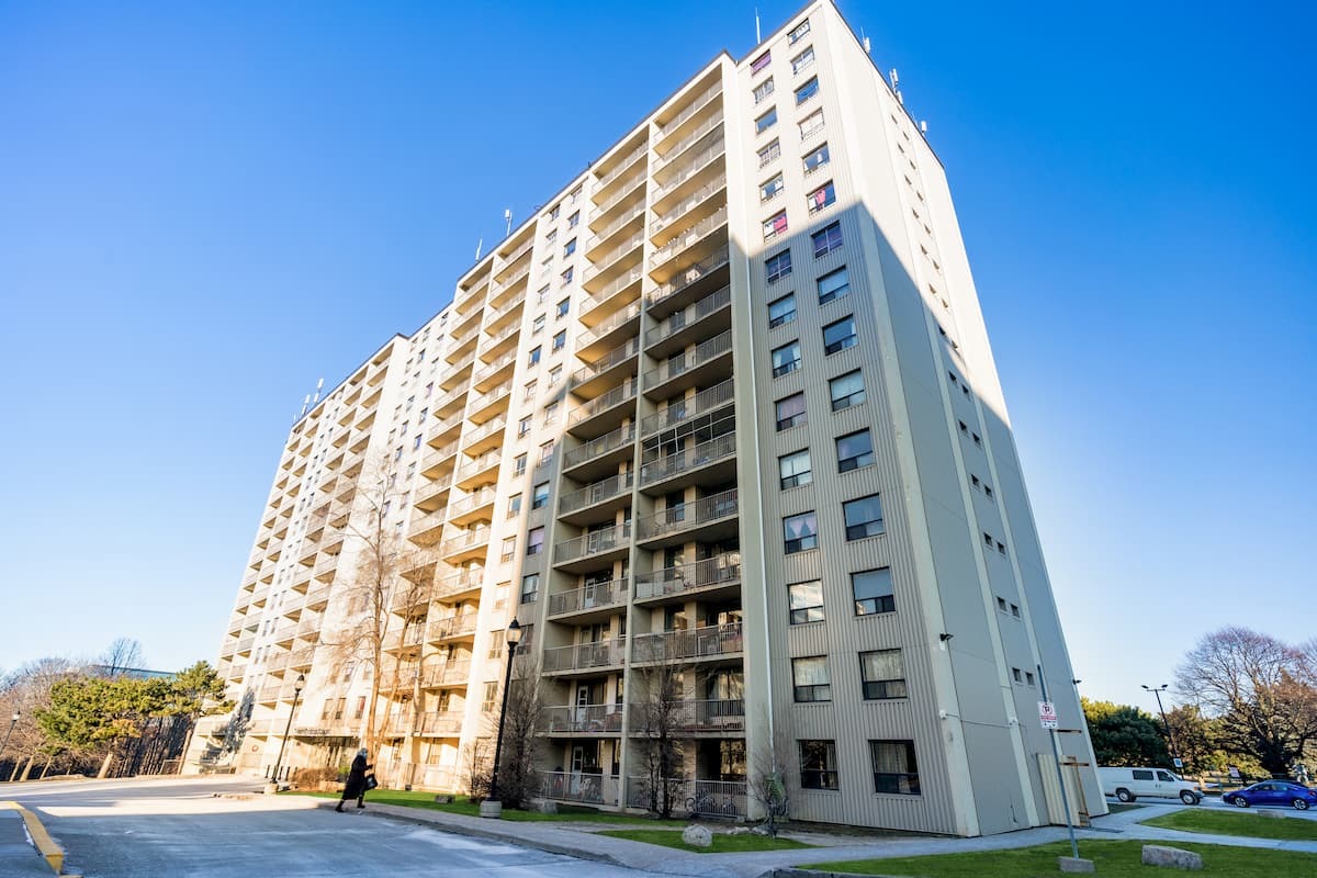 30 Tuxedo Court Apartments - Photo 45