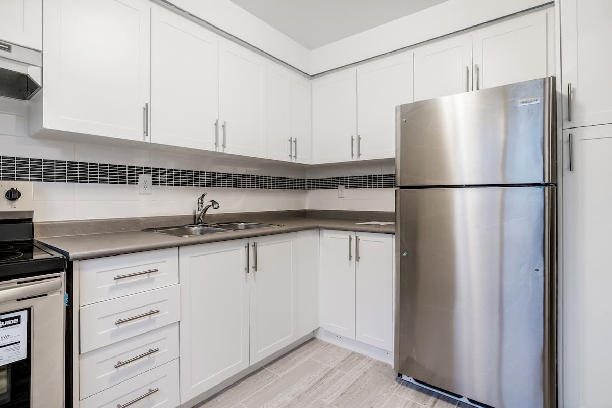 85 Henderson Avenue Townhomes - Photo 16