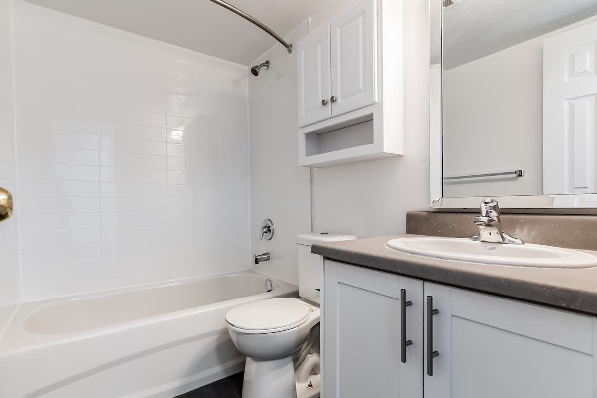 Lafayette Apartments - Photo 22