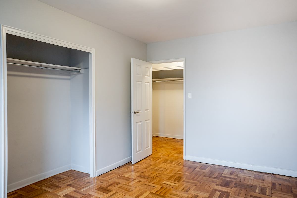 Lawrence Apartments - Photo 18