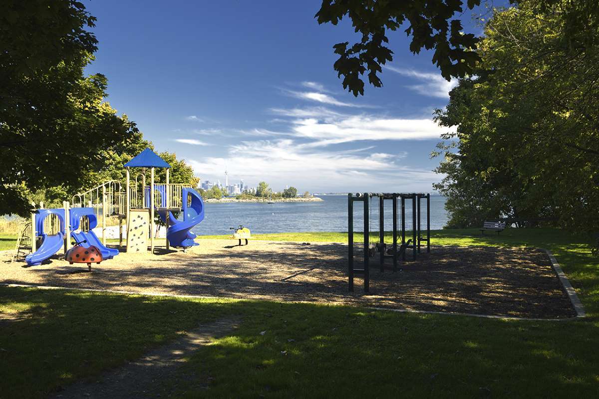 Mimico Estates - Photo 12