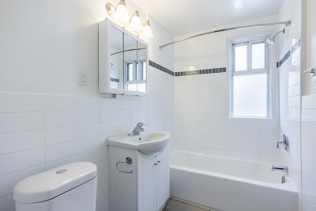 Mimico Estates - Photo 30