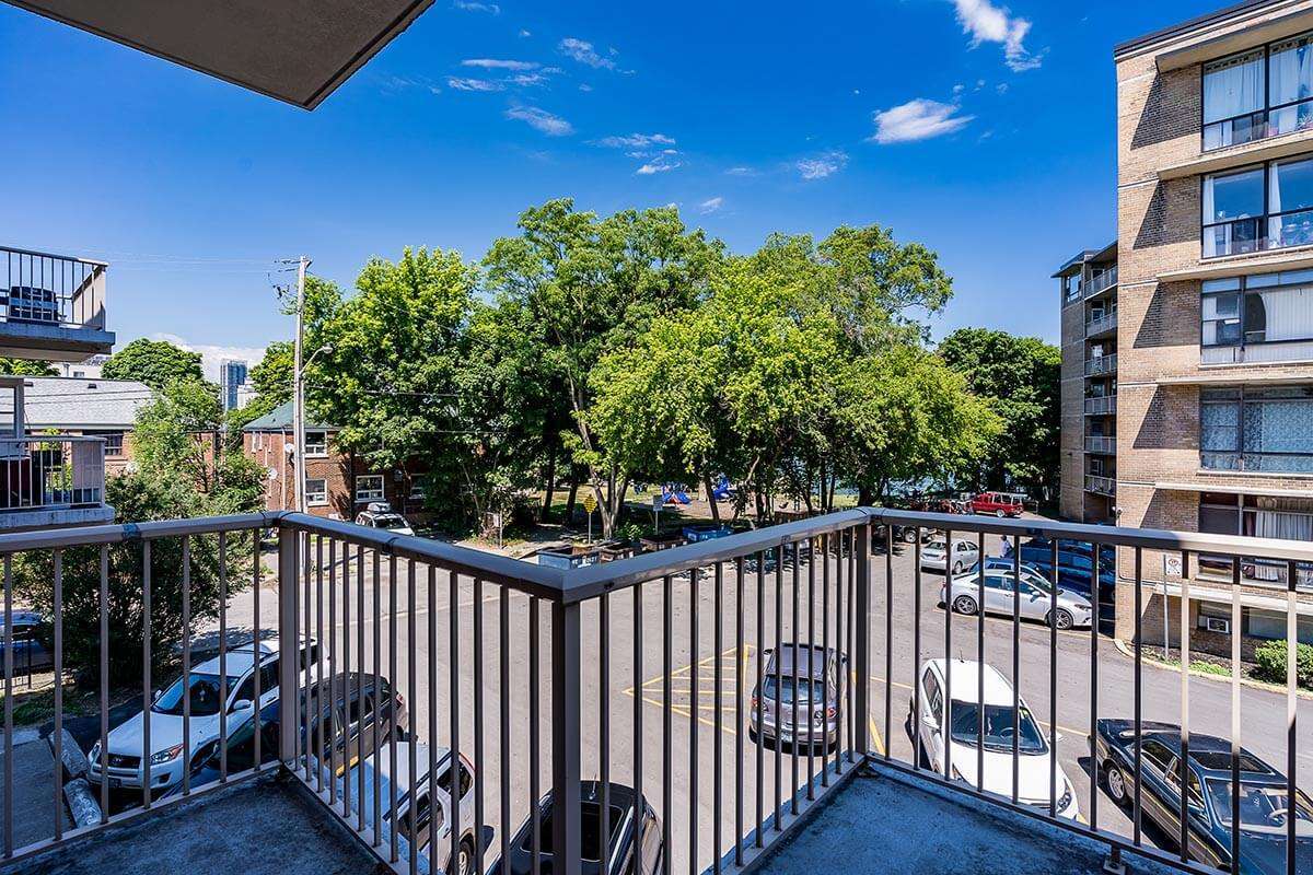 Mimico Estates - Photo 33