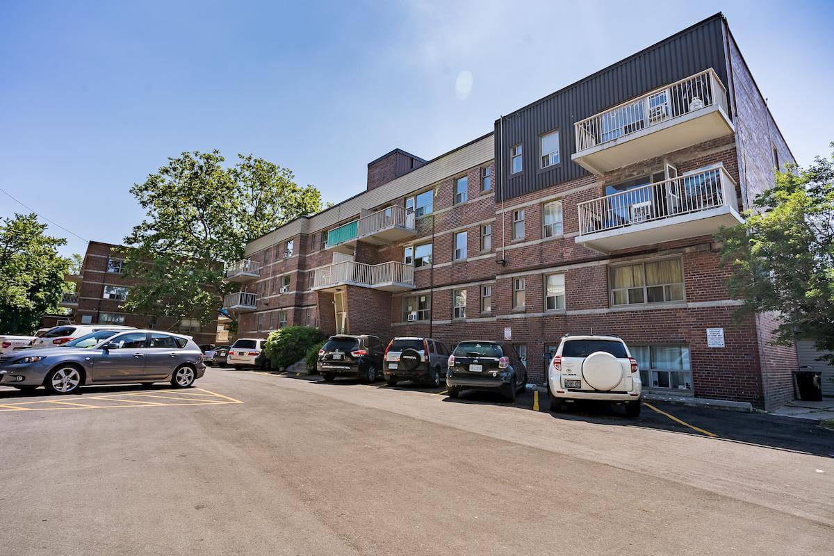 Mimico Estates - Photo 39