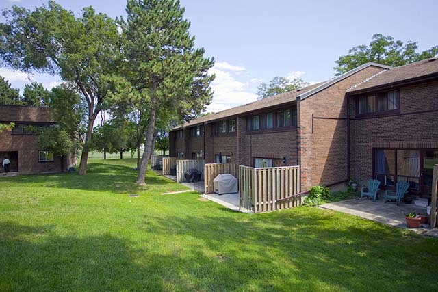 Silverstone Townhomes - Photo 39