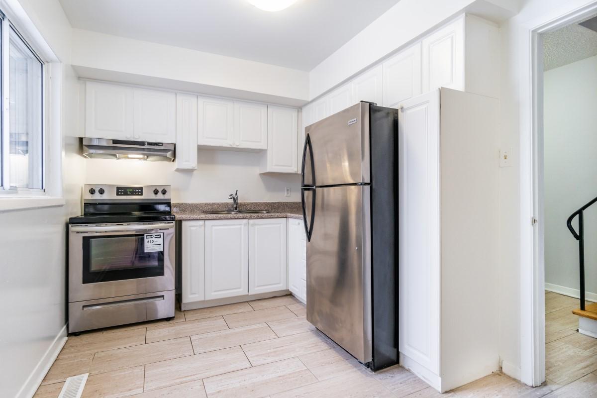 Silverstone Townhomes - Photo 18
