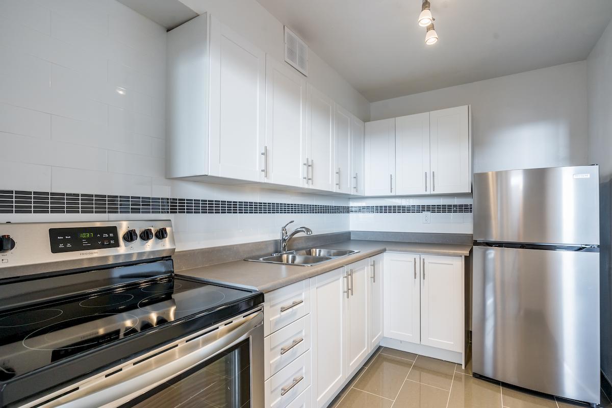 Wellesley Apartments - Photo 40