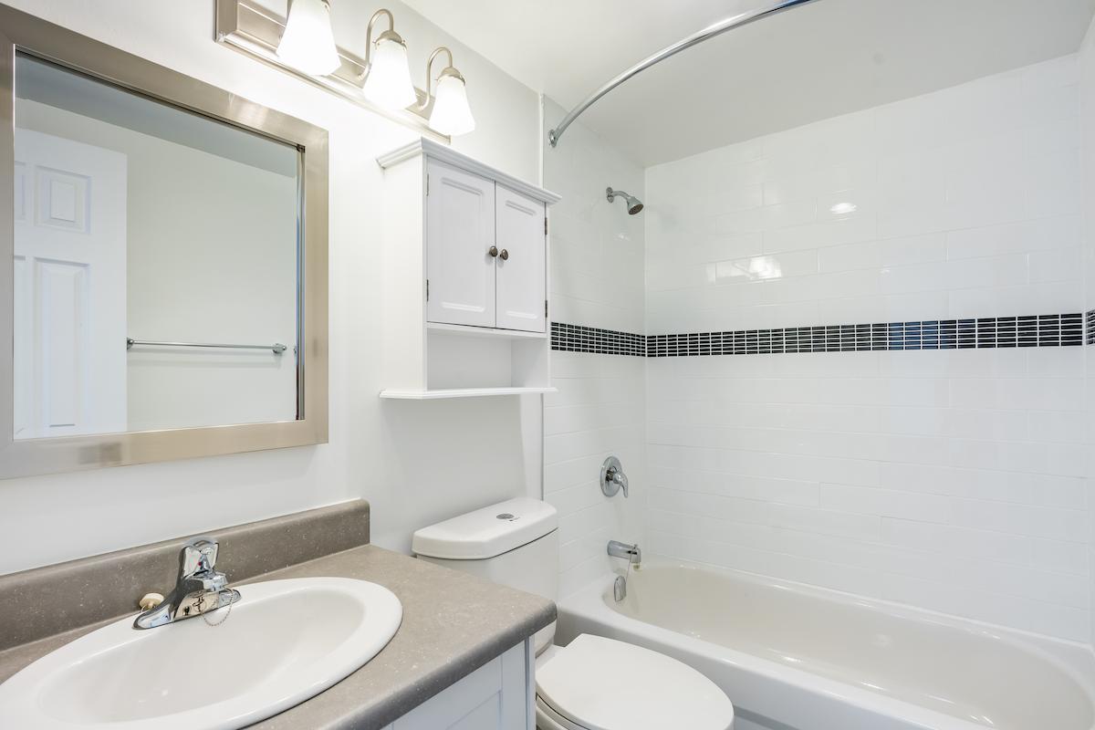 Wellesley Apartments - Photo 48