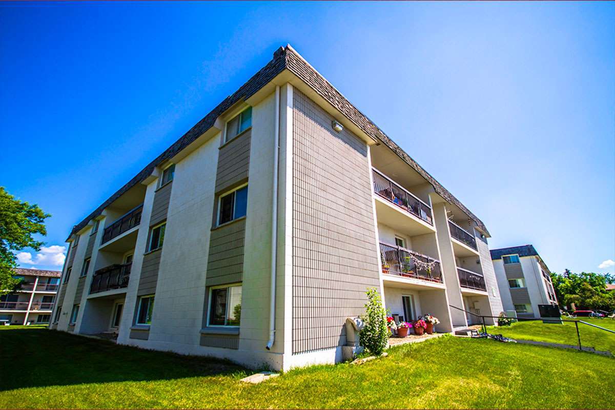 Lewvan Village Apartments - Photo 9