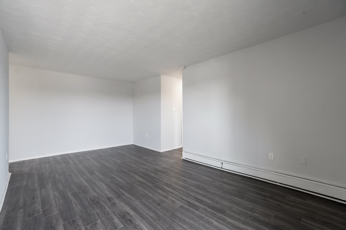 Springbank Manor - Photo 30
