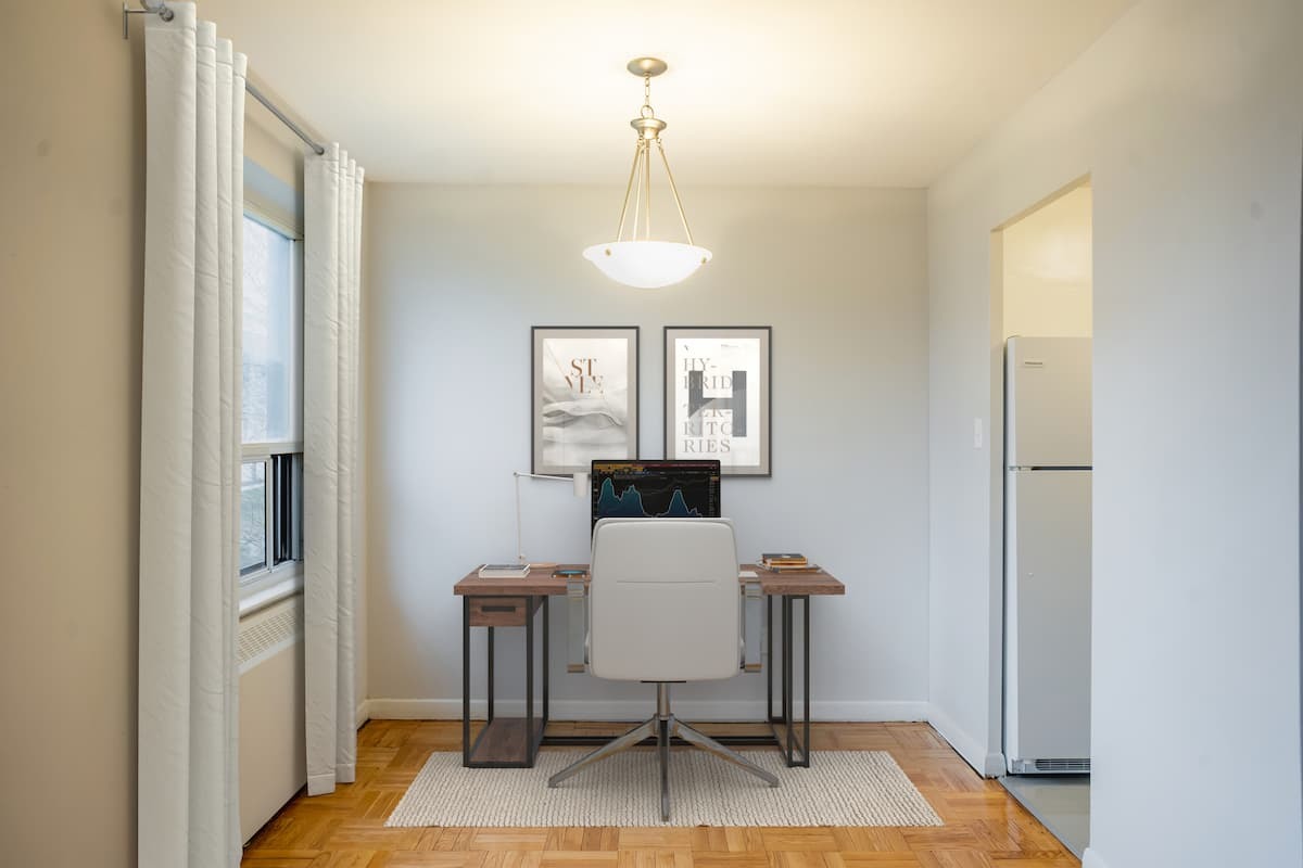 Lawrence Apartments - Photo 15
