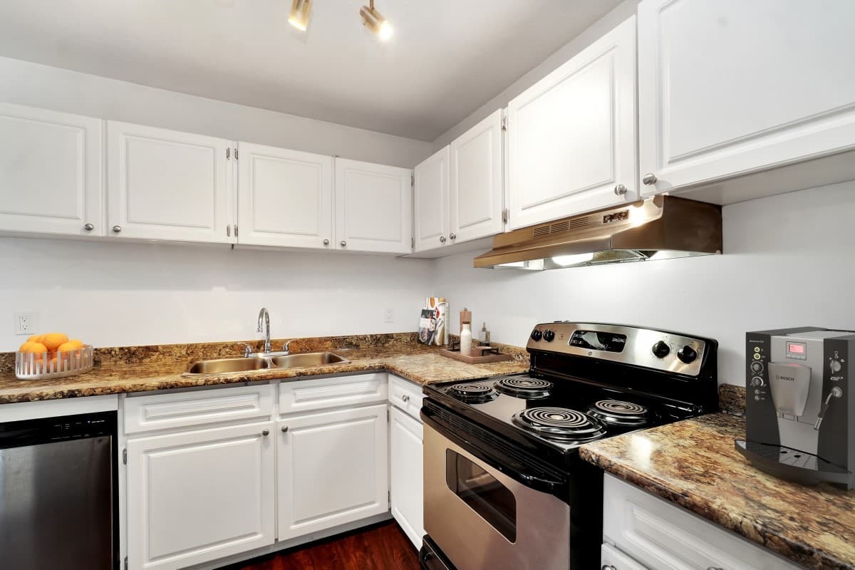 Berry Road Apartments - Photo 18