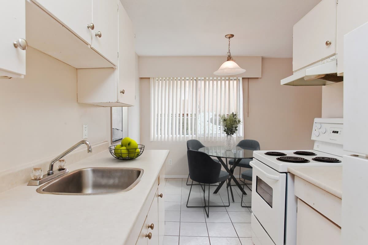 Sherbrooke Manor Apartments - Photo 15
