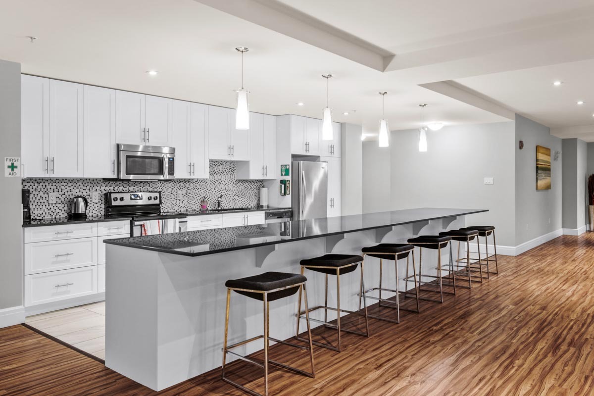 76 Place Apartments - Photo 18