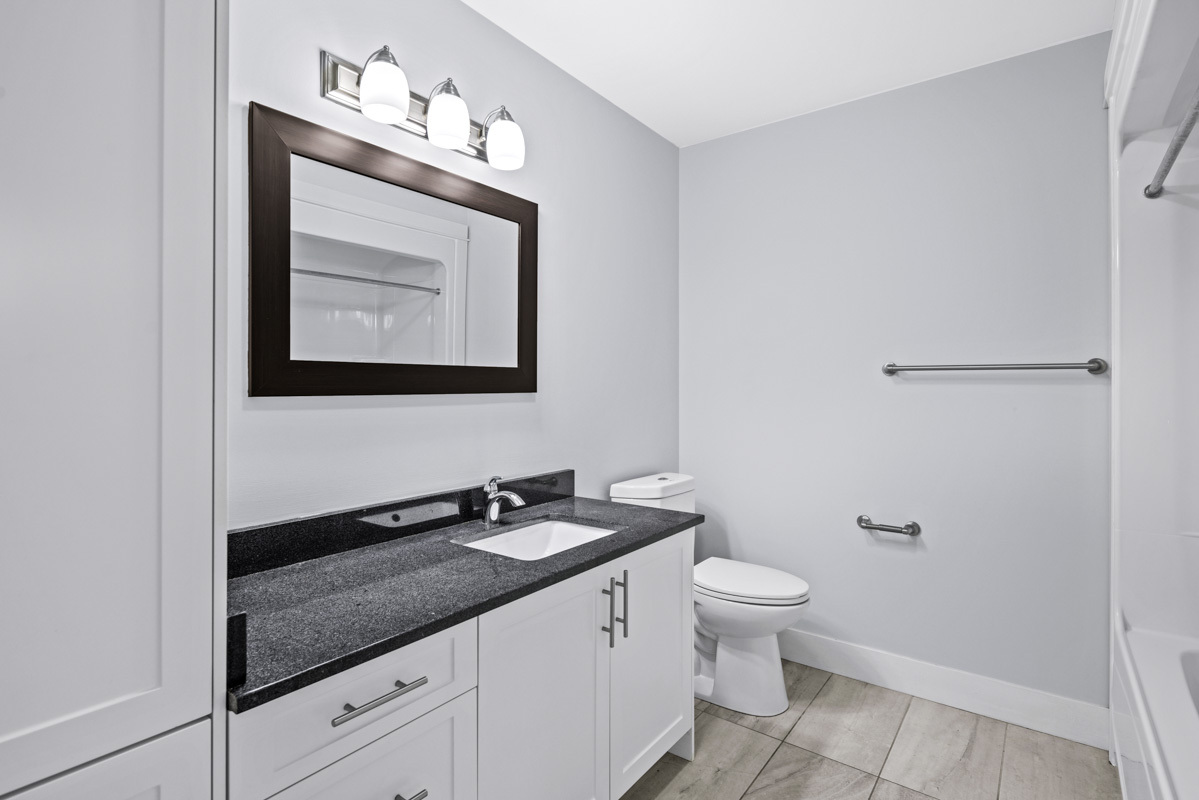 76 Place Apartments - Photo 26