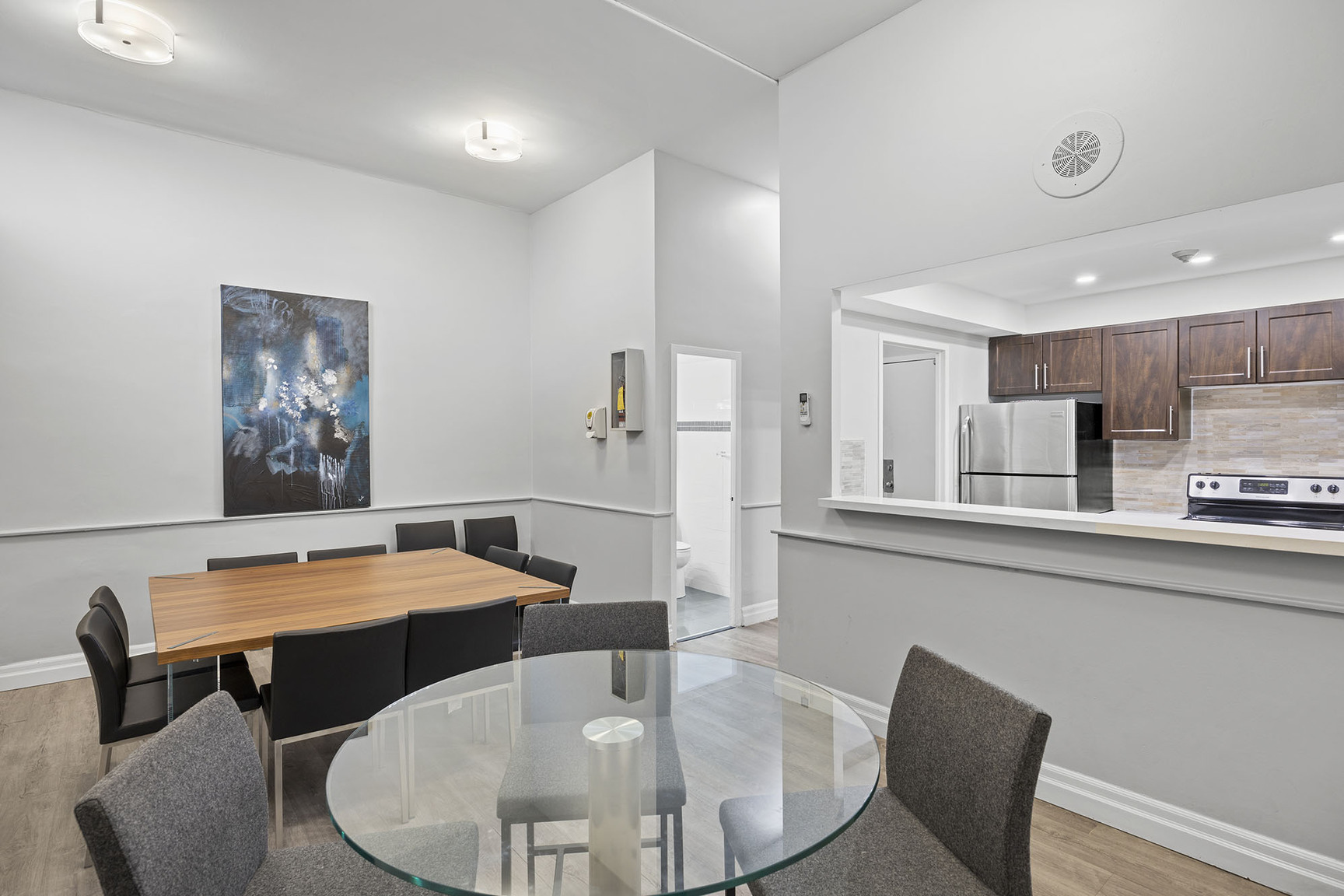 Applewood Towers Apartments - Photo 57