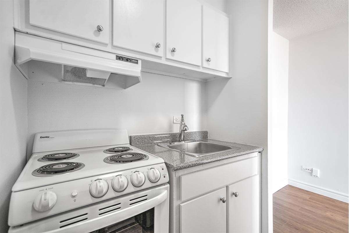 The 1350 Dufort Apartments - Photo 24