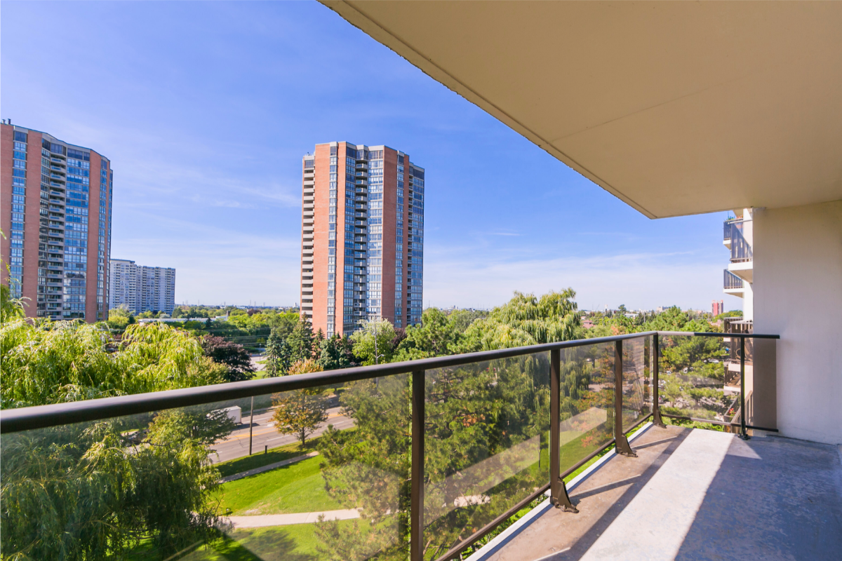 Dixon Apartments - Photo 12