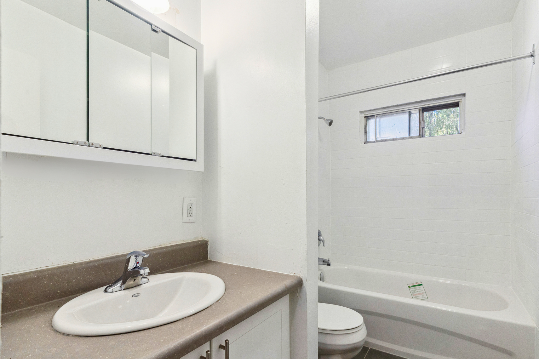 1560 Bloor Street East Townhomes - Photo 12