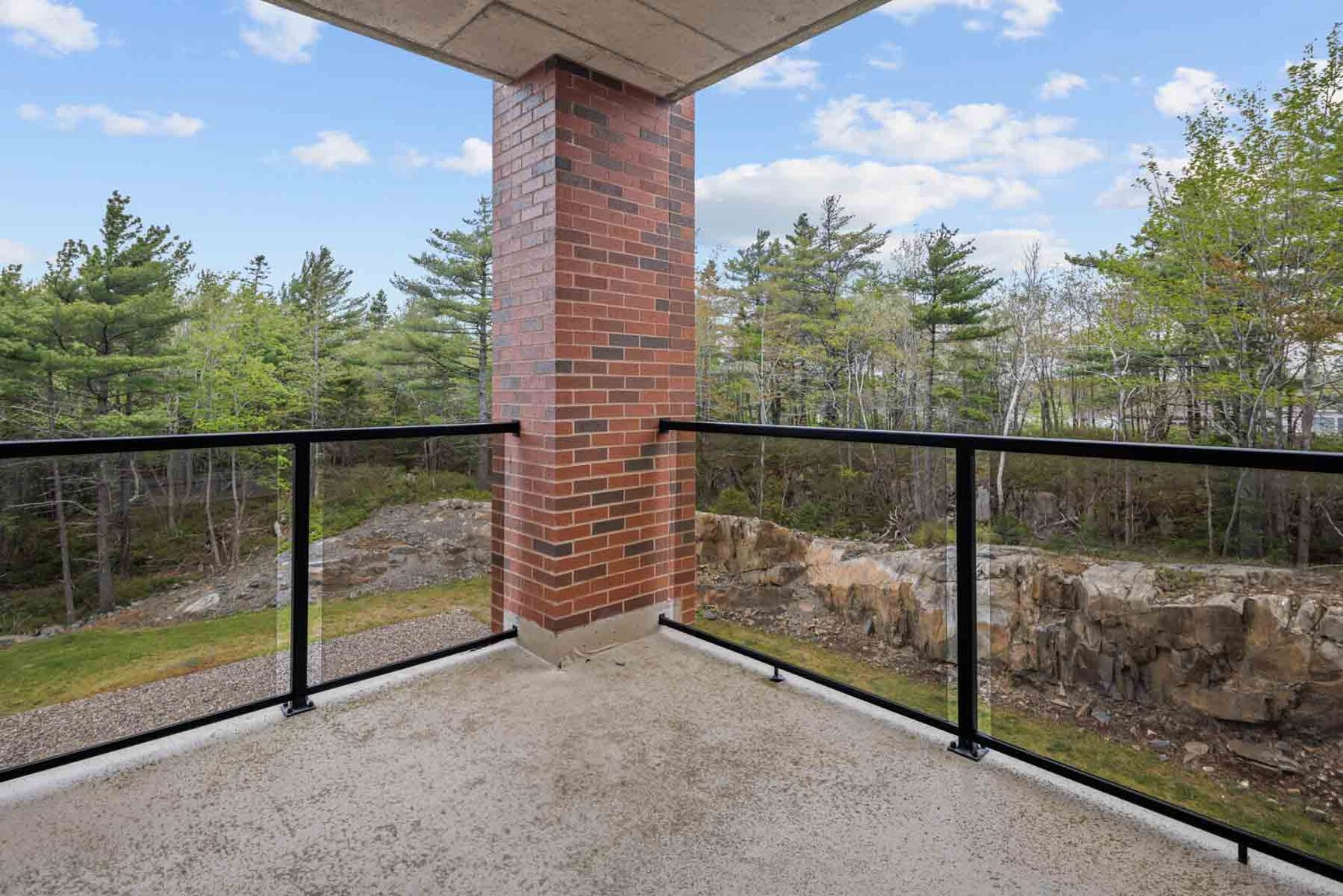 76 Place Apartments - Photo 30