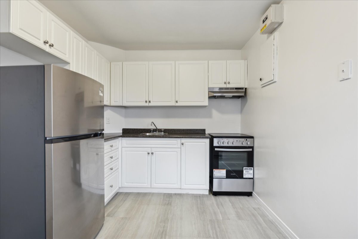 Frontenac Apartments - Photo 30