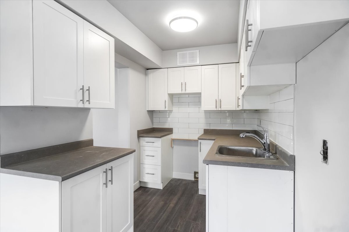 Hillcrest Manor Apartments - Photo 14