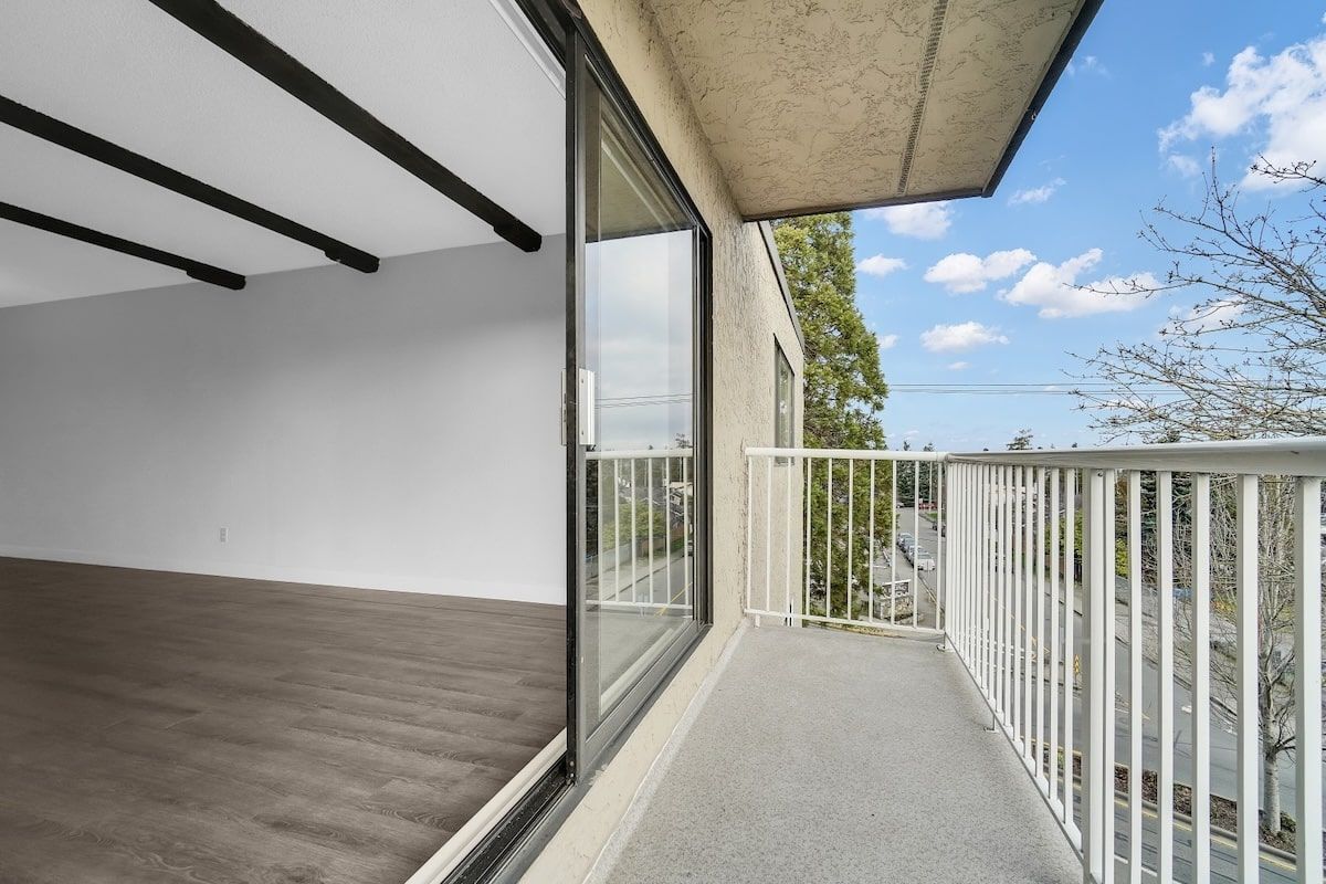 Vista Terrace Apartments - Photo 21