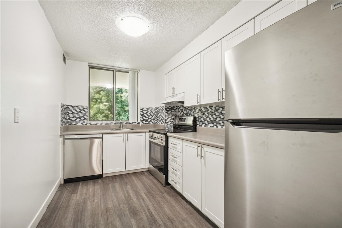 Rathburn Apartments - Photo 30