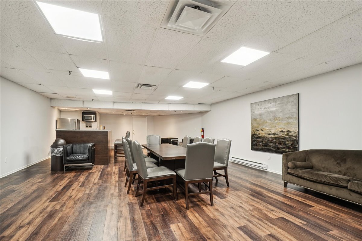 Rathburn Apartments - Photo 65