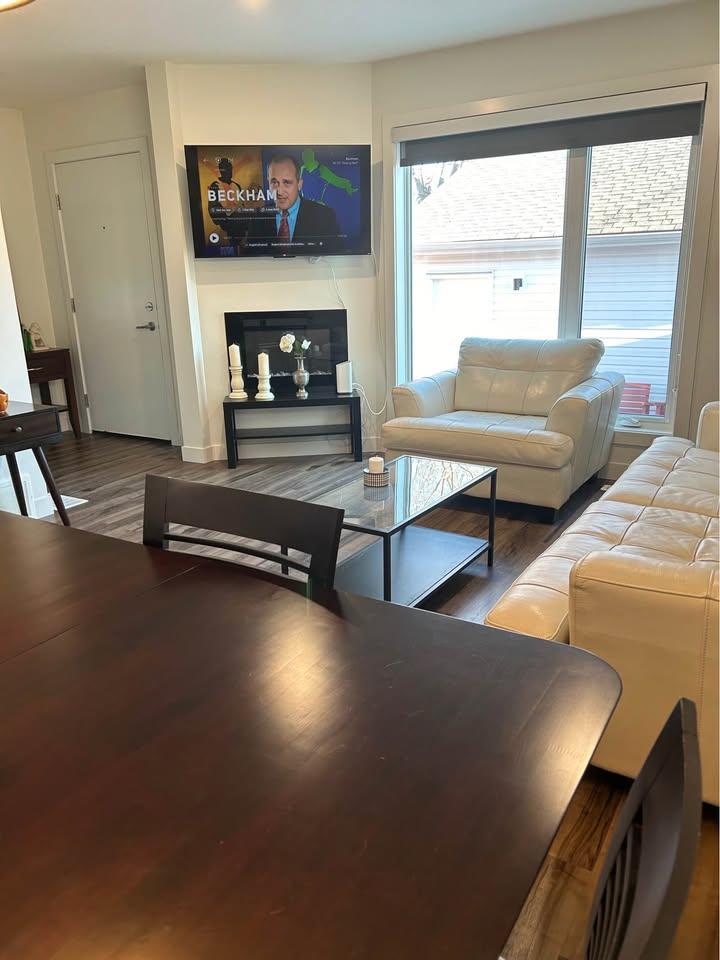 11439 - Main Floor - Photo 11