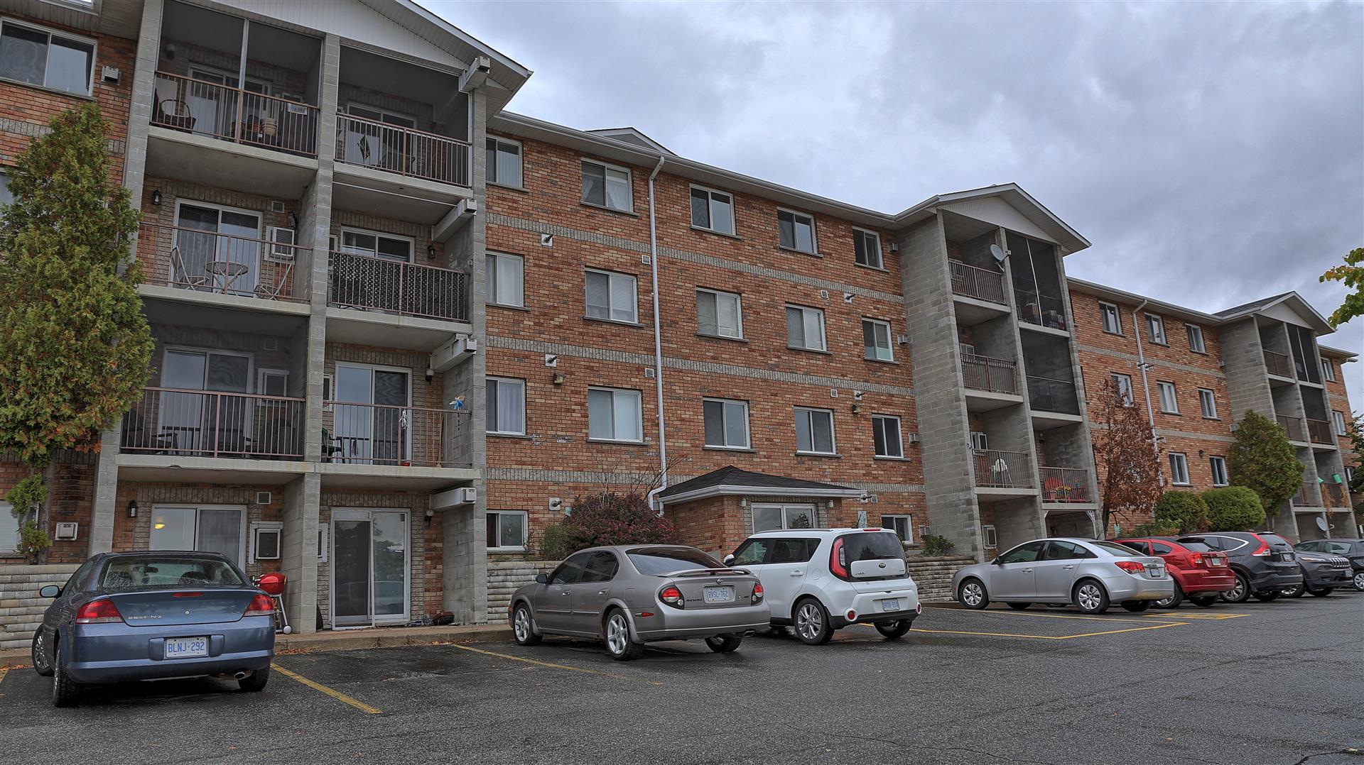 884 Regent St, Sudbury, ON P3E 6C7 — photo 1