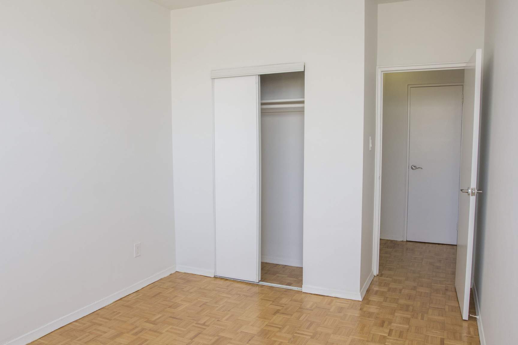 Blenheim Court Apartments - Photo 5