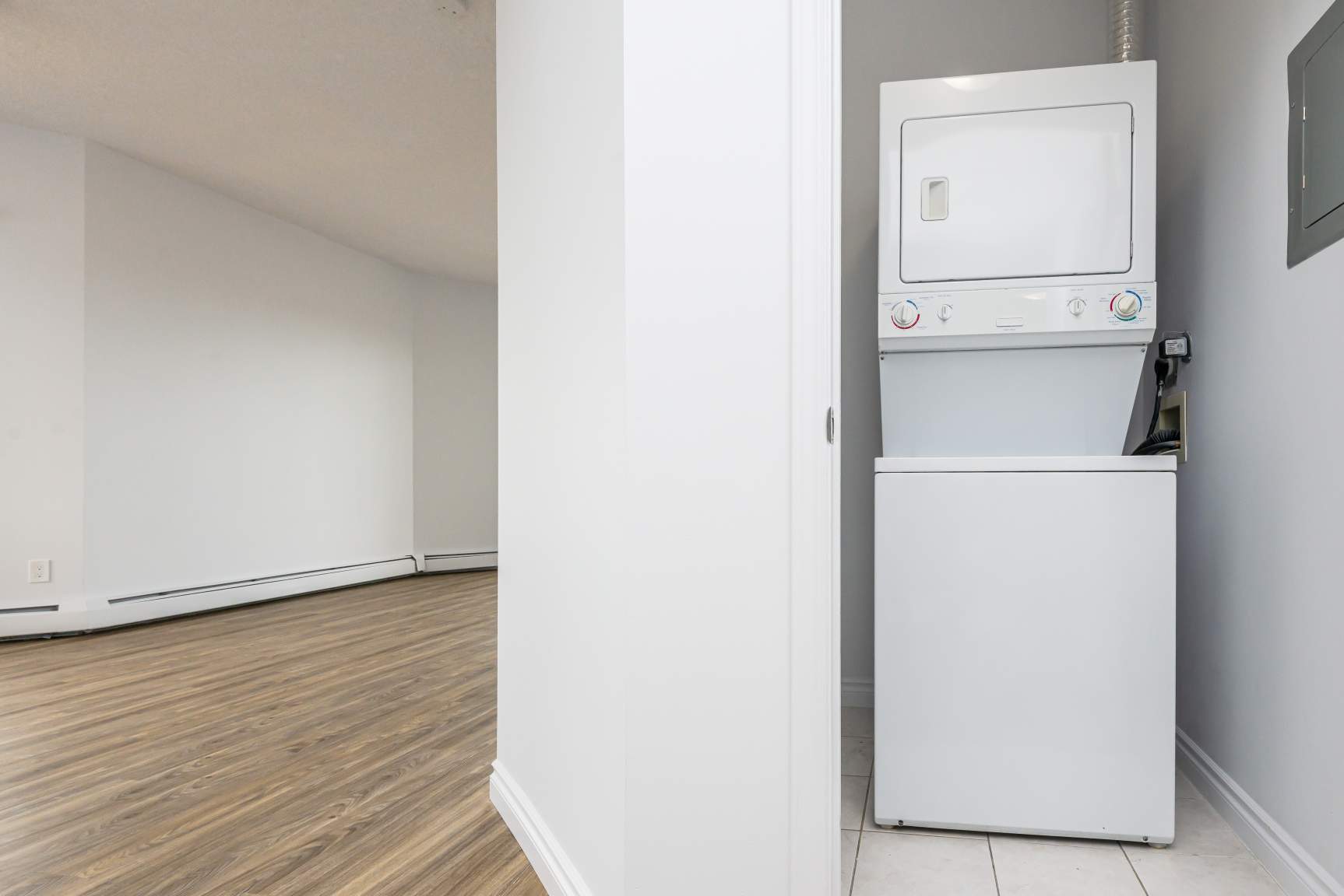Grand Central Manor - Photo 11