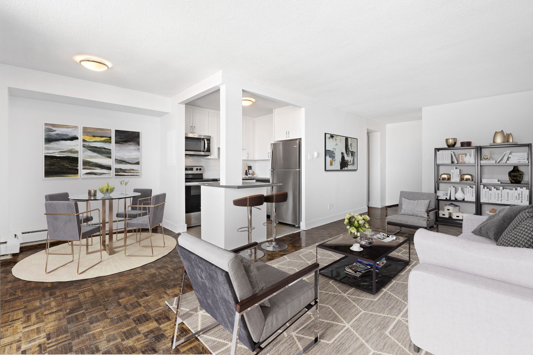 Langs Apartments - Photo 5