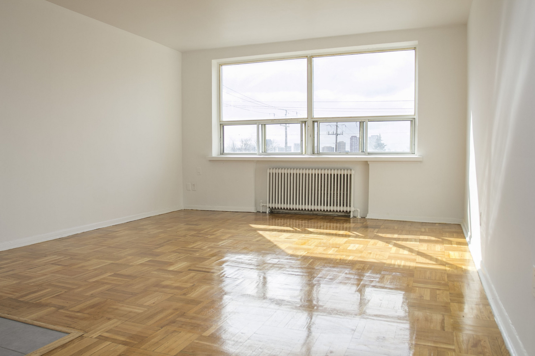 1594 Victoria Park Apartments - Photo 5