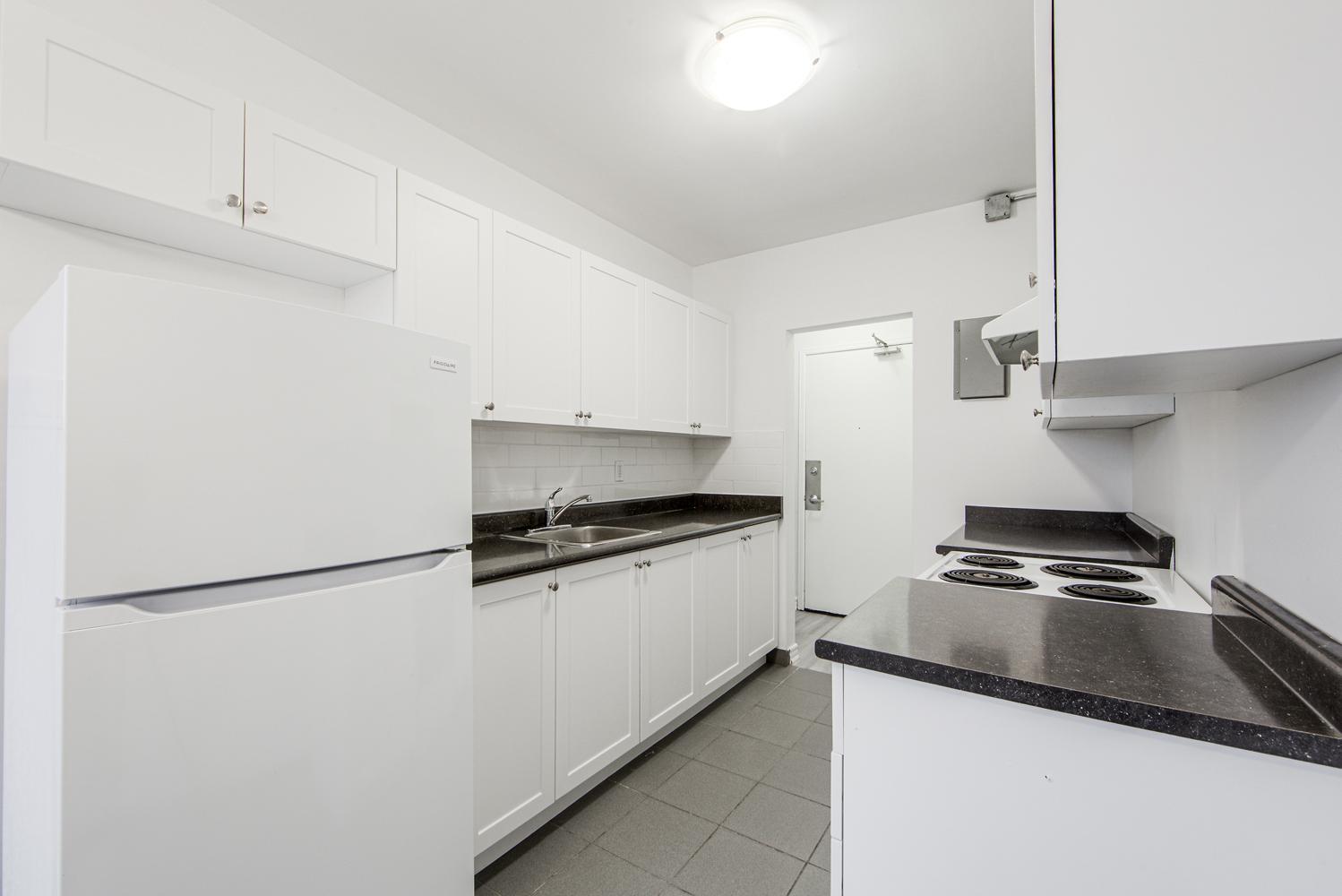 Rannock & Pharmacy Apartments - Photo 3