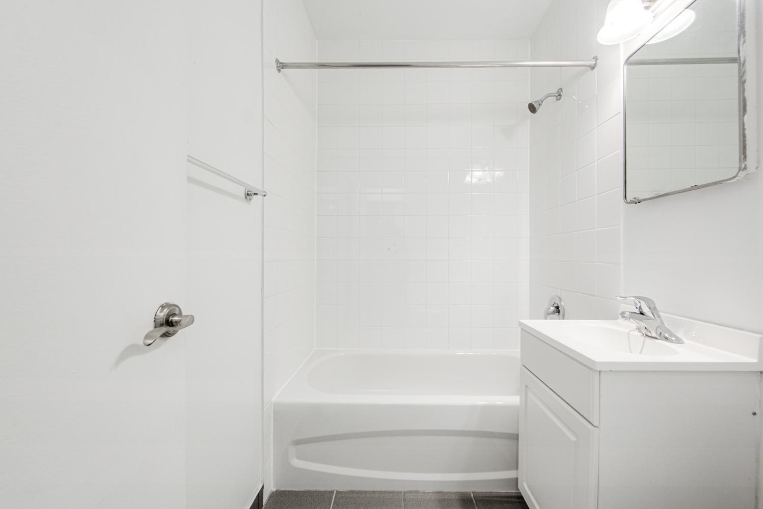 Rannock & Pharmacy Apartments - Photo 12