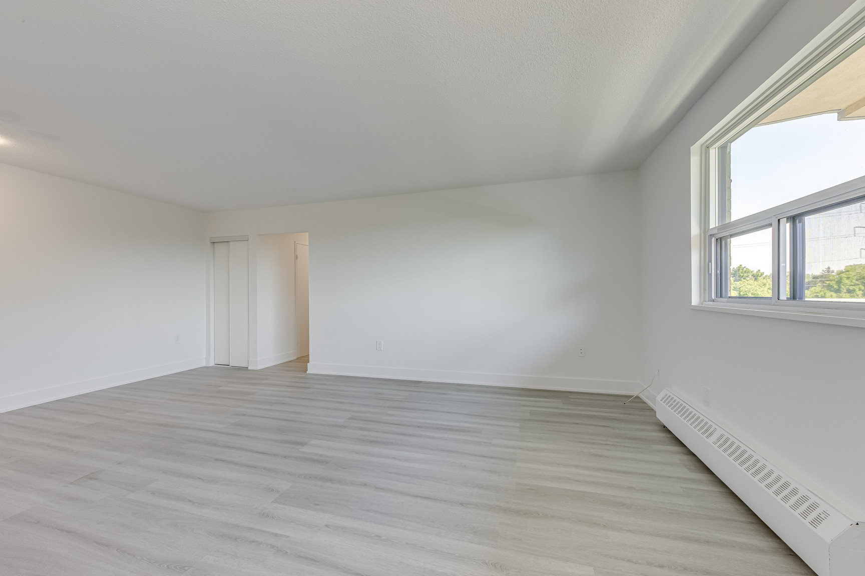 285 North Service Road Apartments - Photo 9