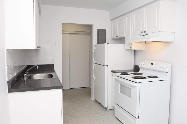 Hugo Apartments Centurion Property Associates Inc.