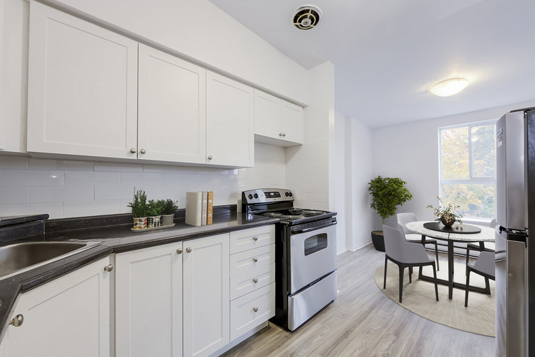 Dundas Court Apartments