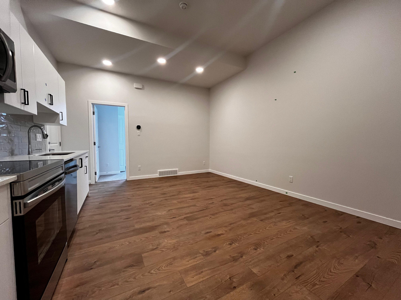 343 Magnolia Drive SE - Legal Basement Suite - Photo 3