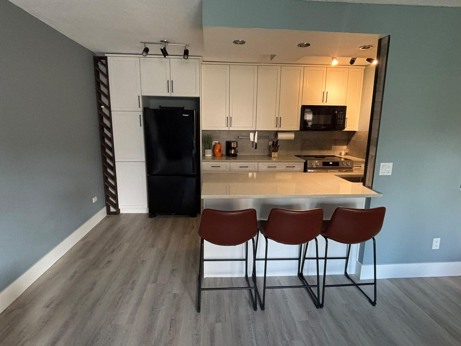 108, 1027 Cameron Ave SW - Photo 6