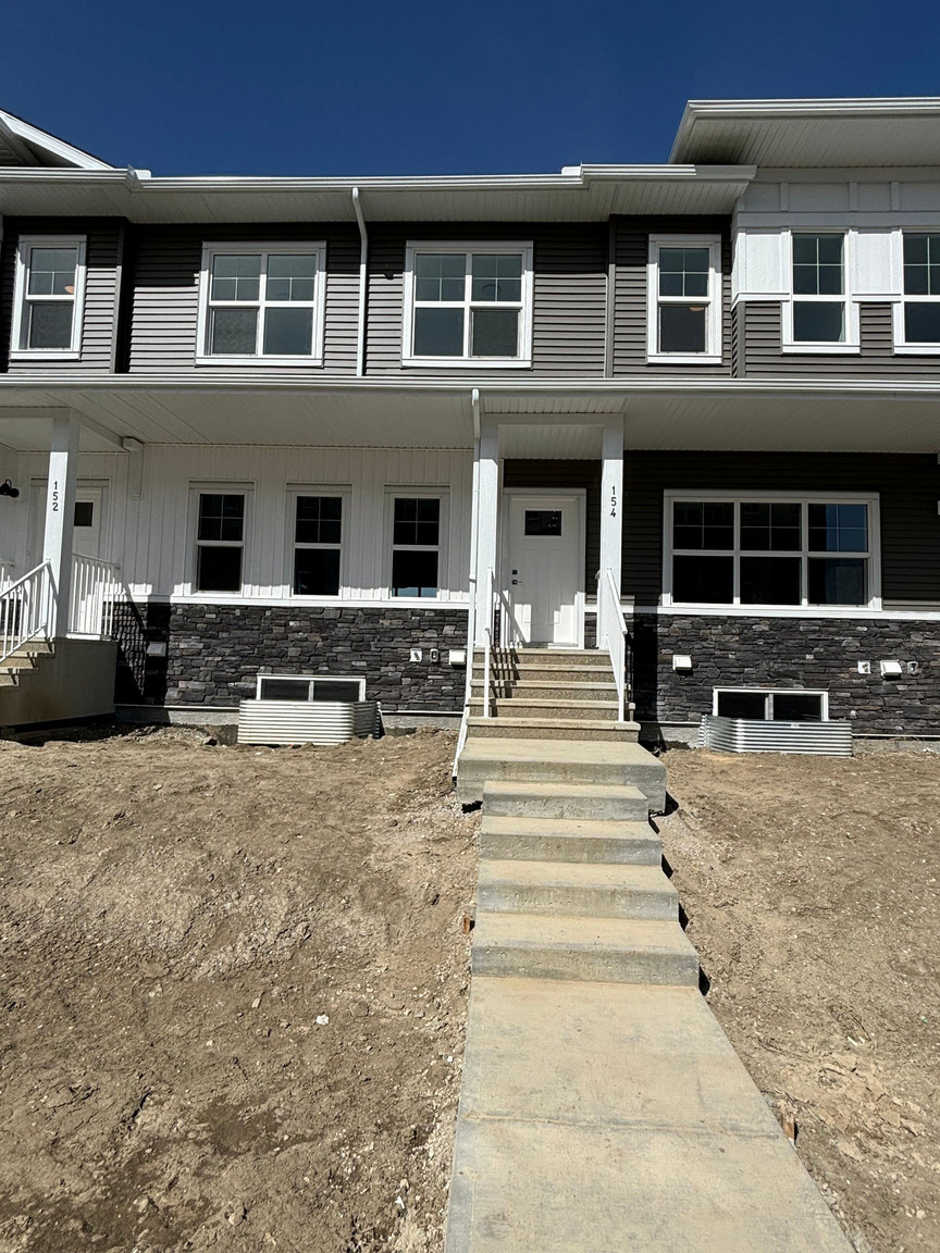 154 Merganser Drive West