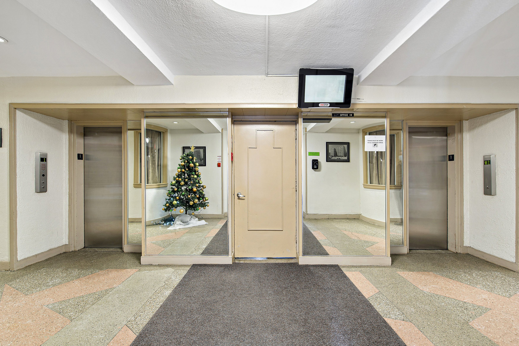 64 St. Clair Avenue West - The Fleetwood - Photo 18