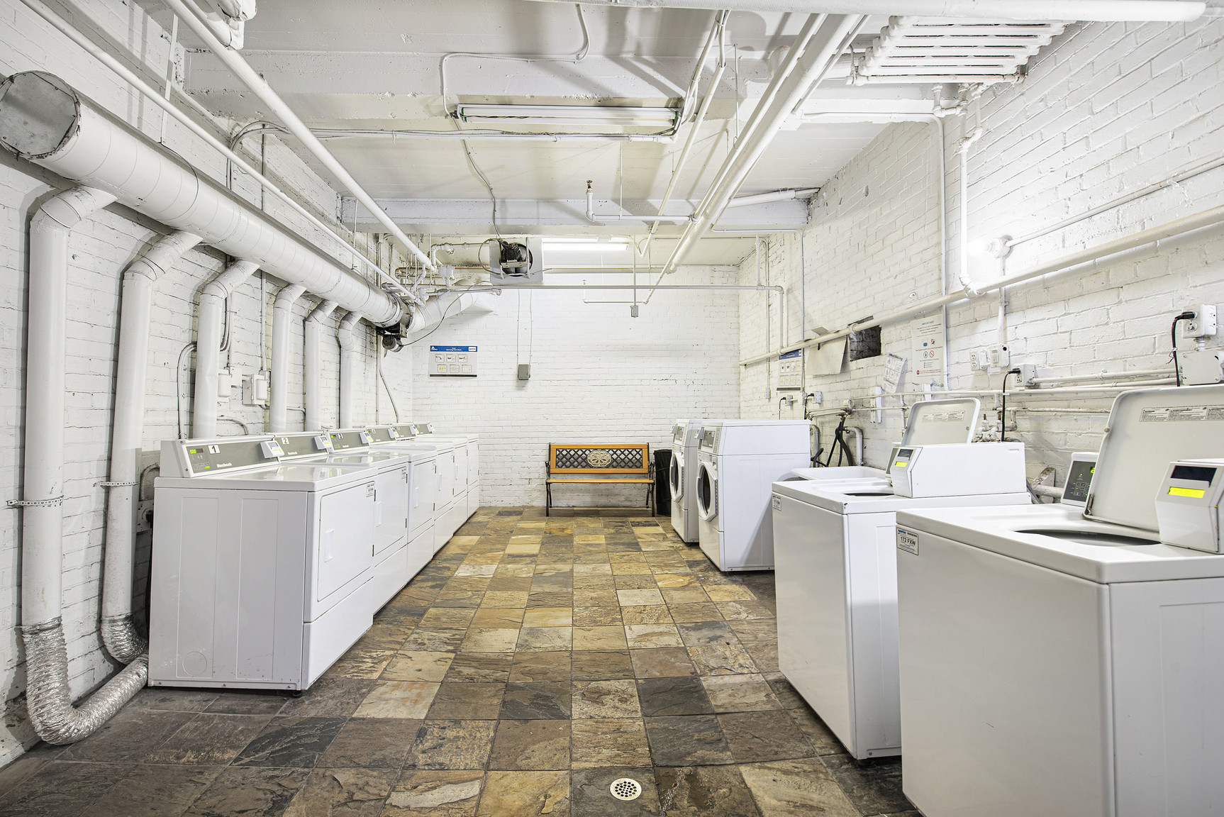 64 St. Clair Avenue West - The Fleetwood - Photo 14