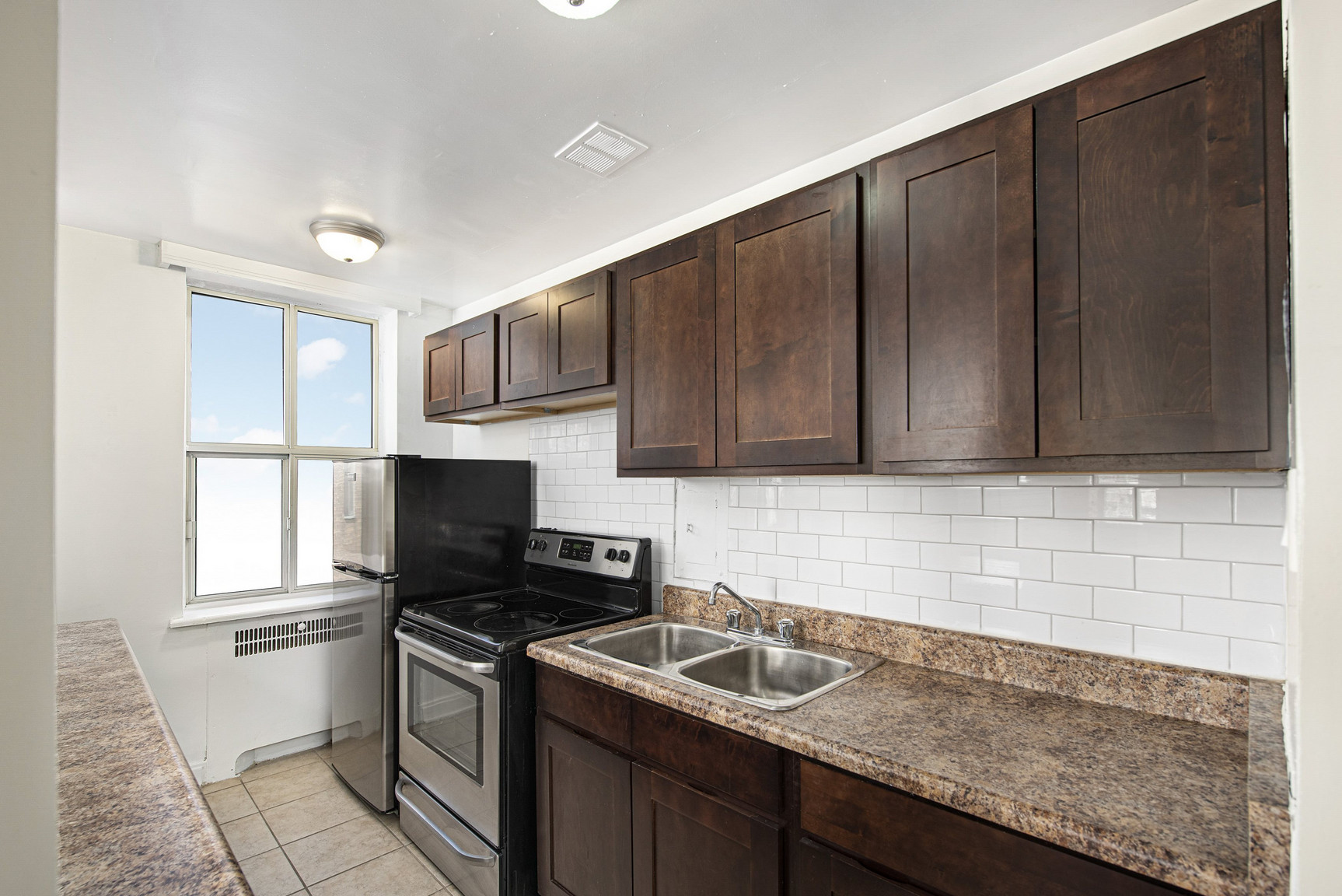 64 St. Clair Avenue West - The Fleetwood - Photo 4
