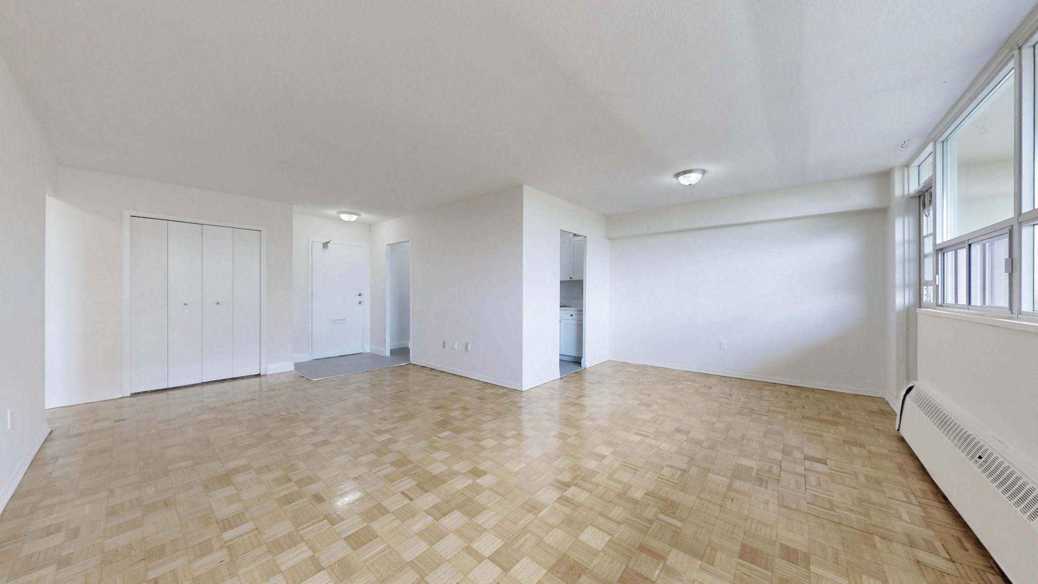 601 Finch Ave. W - Buckingham House - Photo 5