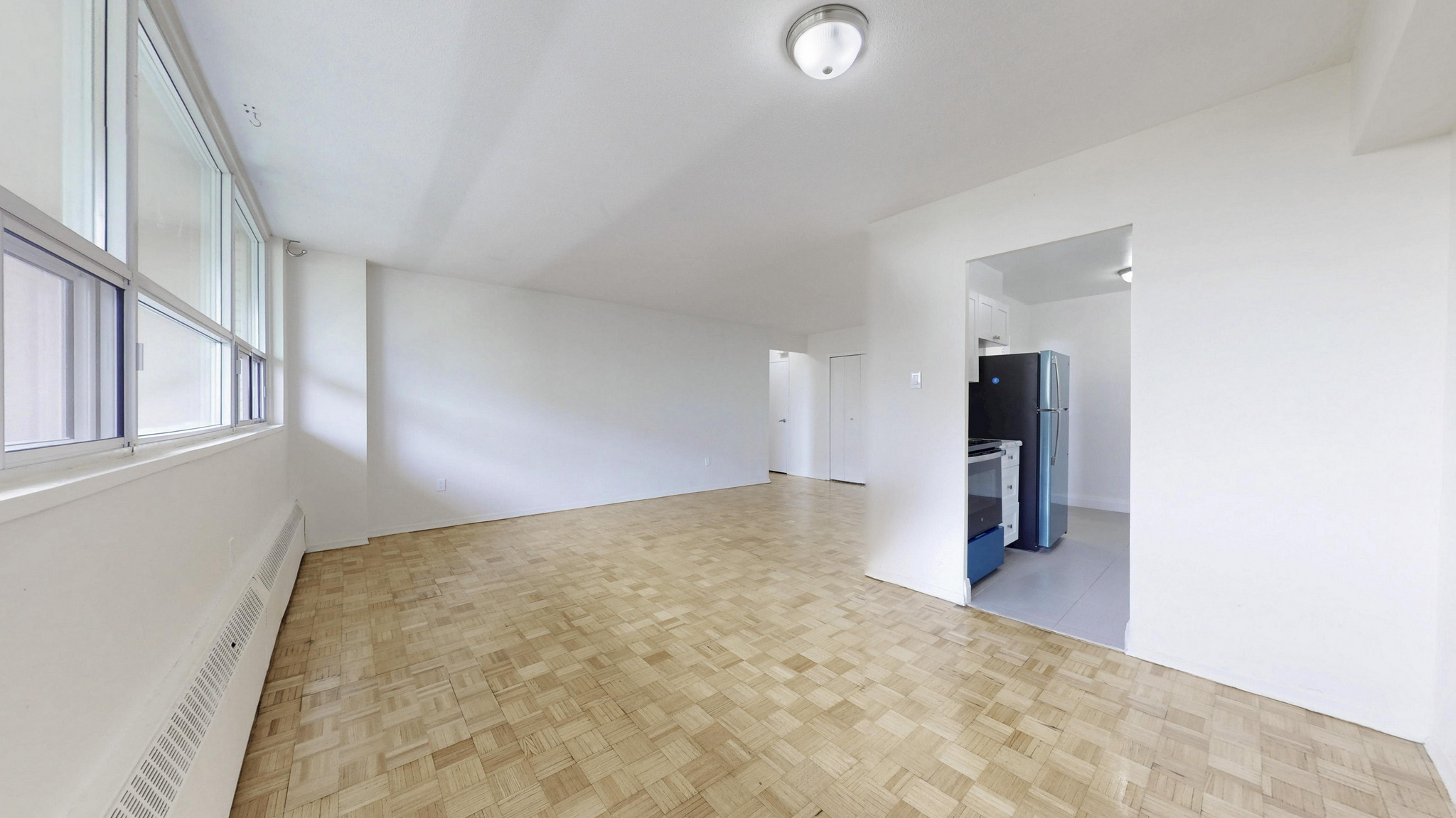601 Finch Ave. W - Buckingham House - Photo 7