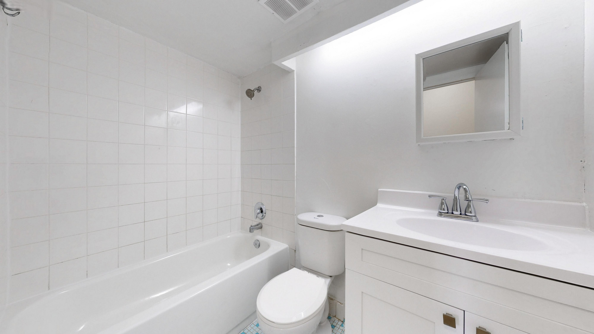 601 Finch Ave. W - Buckingham House - Photo 13