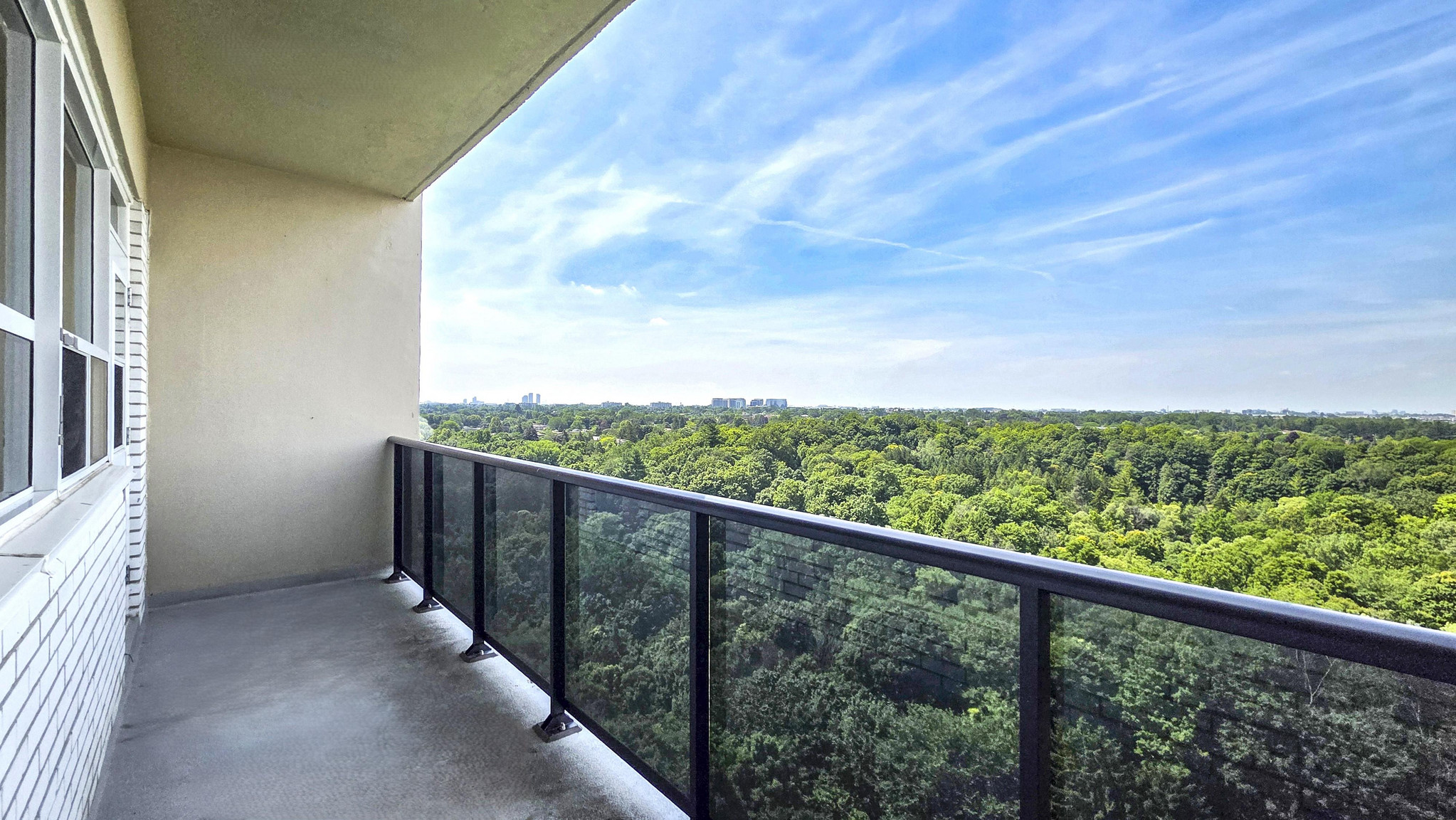601 Finch Ave. W - Buckingham House - Photo 14